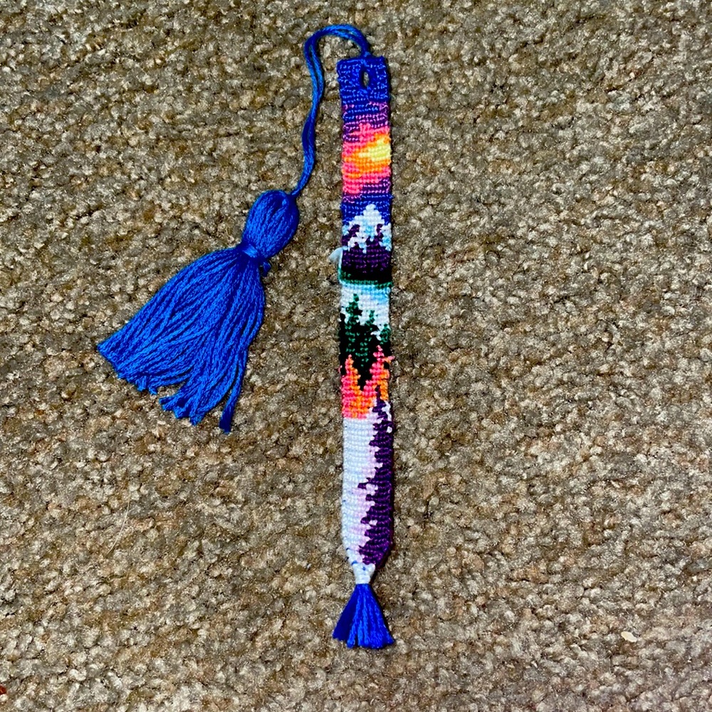 Scenic bookmark